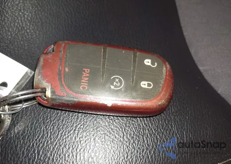 2019 Jeep Compass Latitude 4X4 z USA, uszkodzony, nr VIN 3C4NJDBB5KT593479